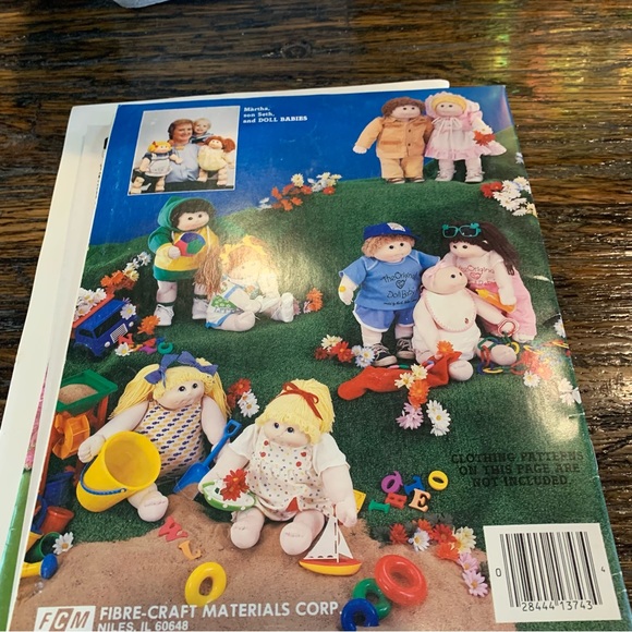 7 Craft Crafting Magazines Patterns Dolls Needlepoint Yarn Crochet Cross Stitch - Picture 11 of 15